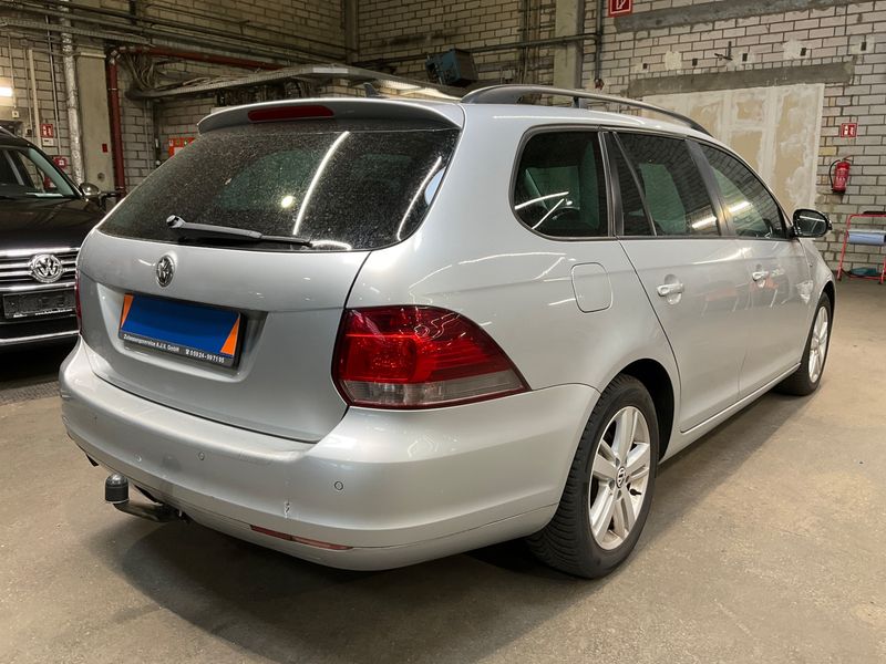 Volkswagen Golf VI 1.6 TDI Match 2013 – снимка 2