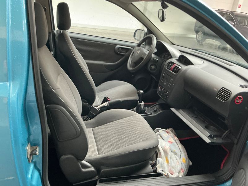 Opel Corsa 1.2 Essentia 2004 – снимка 3
