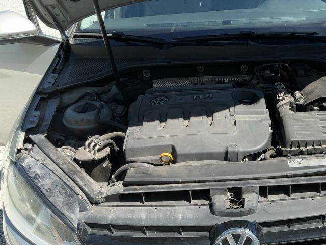 Volkswagen Golf VII 1.6 TDI Business BlueMotion Tech 2016 – снимка 27
