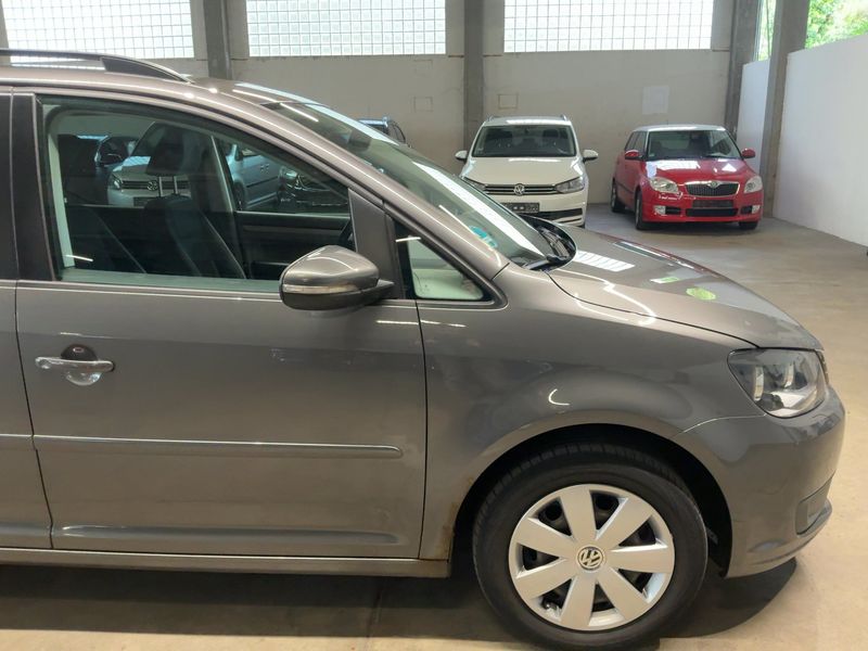 Volkswagen Touran 2.0 TDI Comfortline 2011 – снимка 8