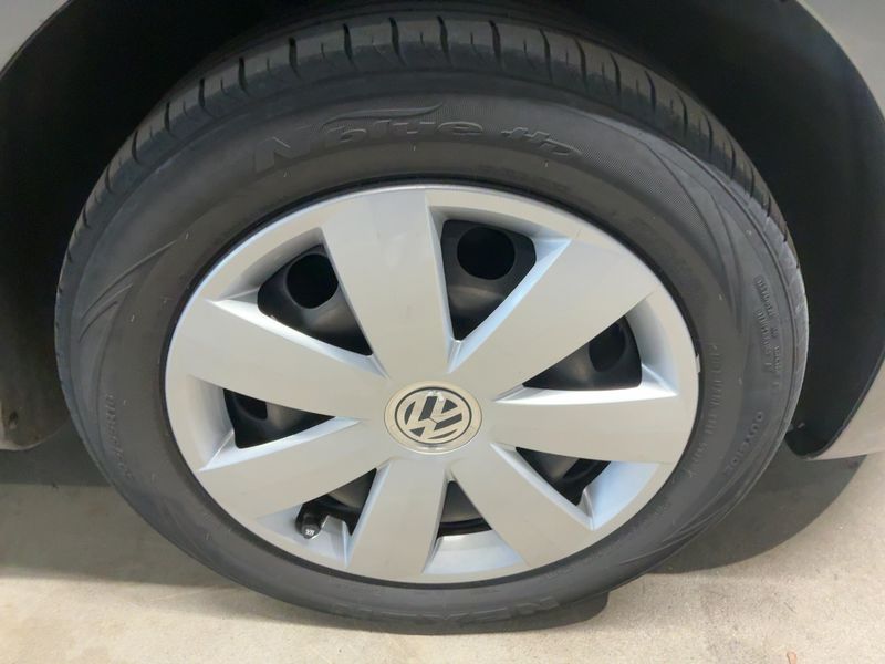 Volkswagen Touran 2.0 TDI Comfortline 2011 – снимка 19