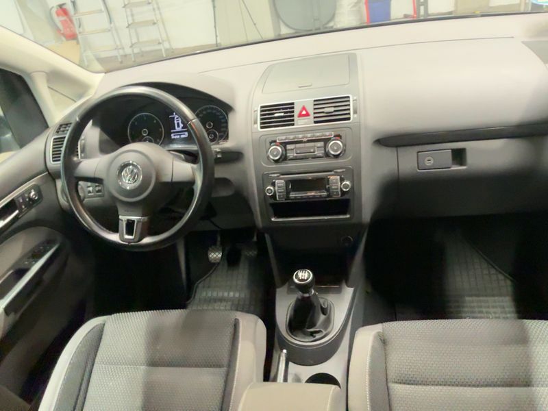 Volkswagen Touran 2.0 TDI Comfortline 2011 – снимка 12