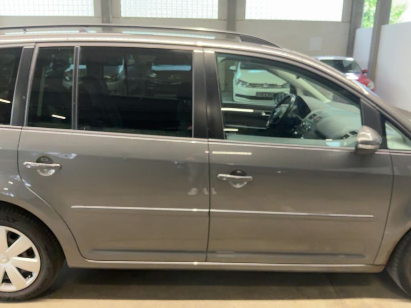 Volkswagen Touran 2.0 TDI Comfortline 2011 – снимка 7
