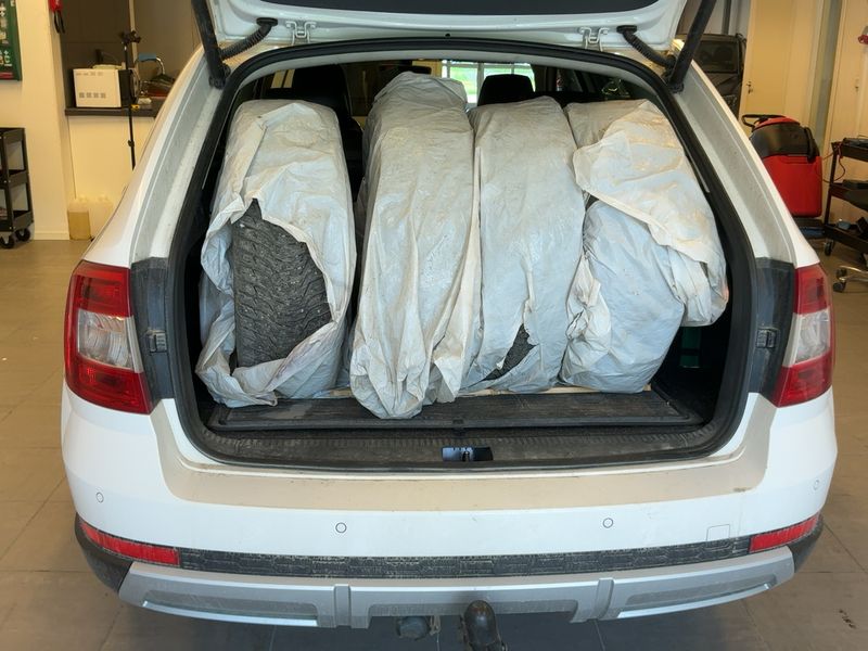 Skoda Octavia 2.0 TDI Scout 4x4 2016 – снимка 16