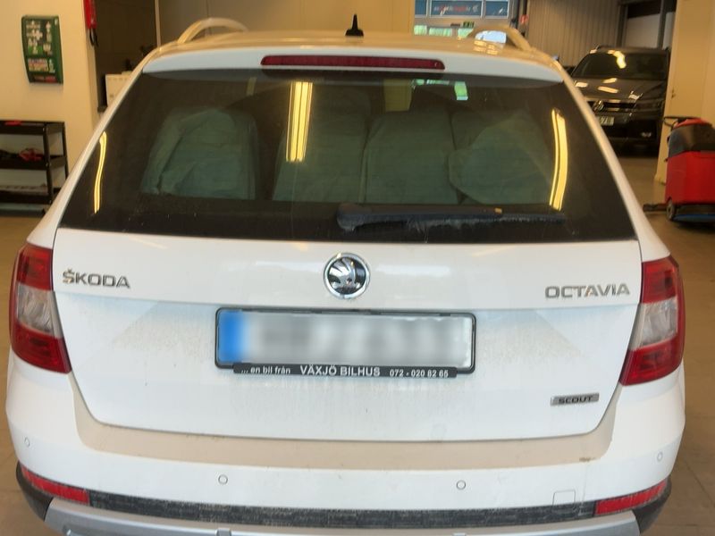 Skoda Octavia 2.0 TDI Scout 4x4 2016 – снимка 7