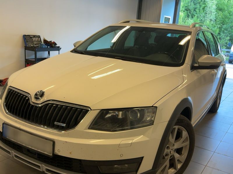Skoda Octavia 2.0 TDI Scout 4x4 2016 – снимка 1
