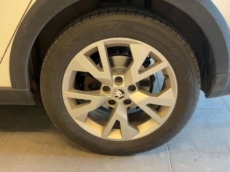 Skoda Octavia 2.0 TDI Scout 4x4 2016 – снимка 5