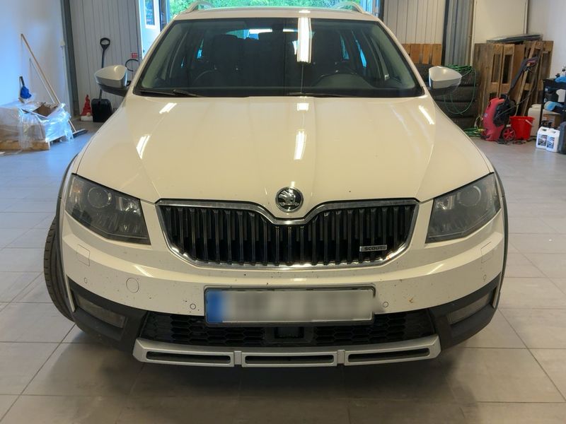 Skoda Octavia 2.0 TDI Scout 4x4 2016 – снимка 14