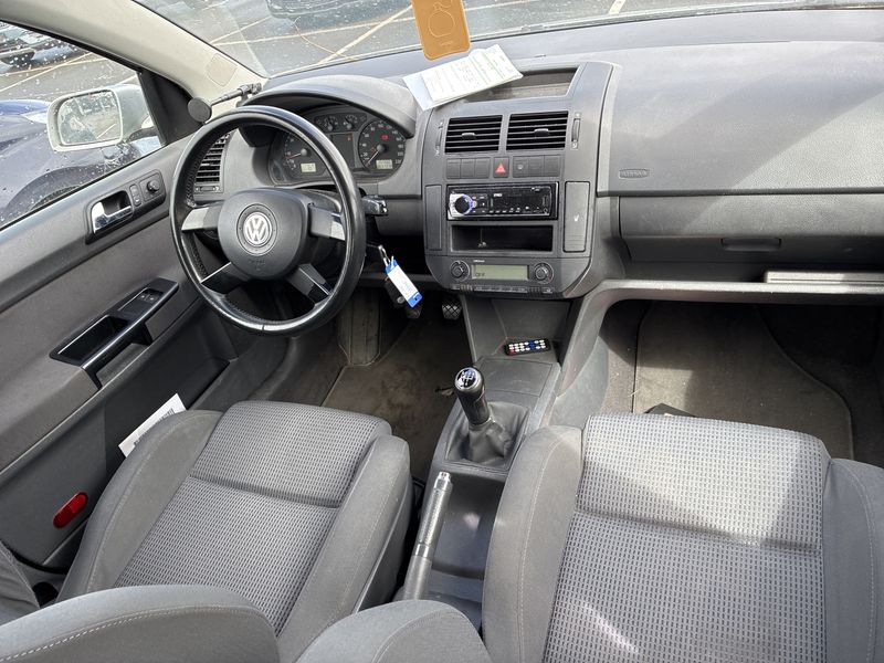 Volkswagen Polo 1.4 2004 – снимка 11