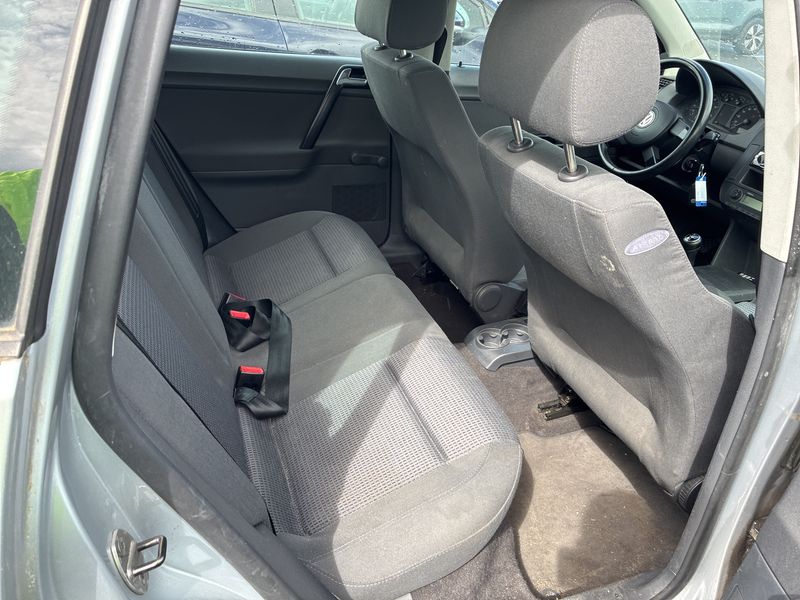 Volkswagen Polo 1.4 2004 – снимка 13