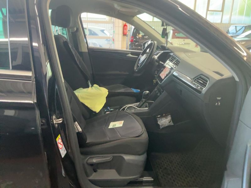 Volkswagen Tiguan 2.0 TDI Sound BlueMotion Tech 2018 – снимка 16