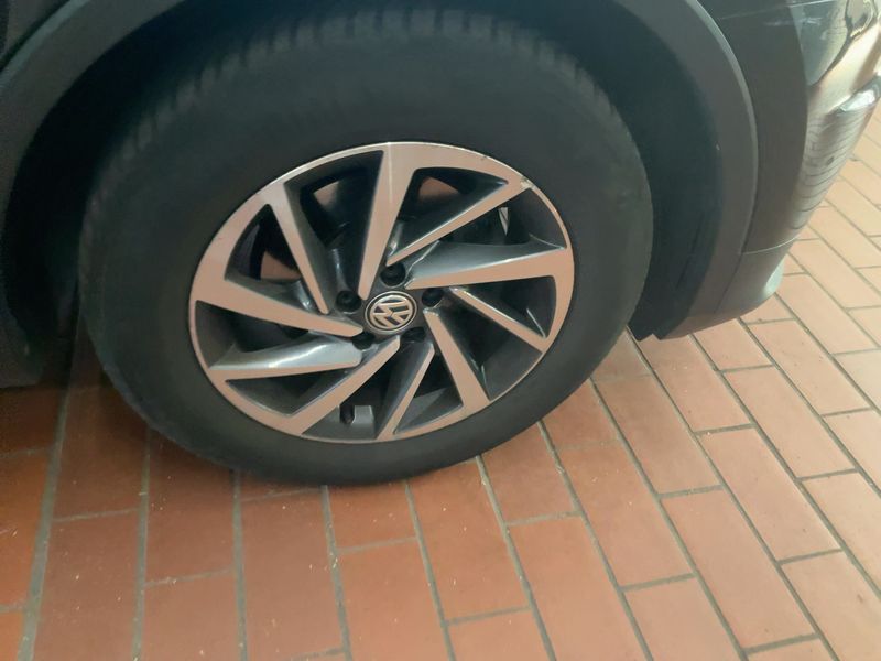 Volkswagen Tiguan 2.0 TDI Sound BlueMotion Tech 2018 – снимка 11