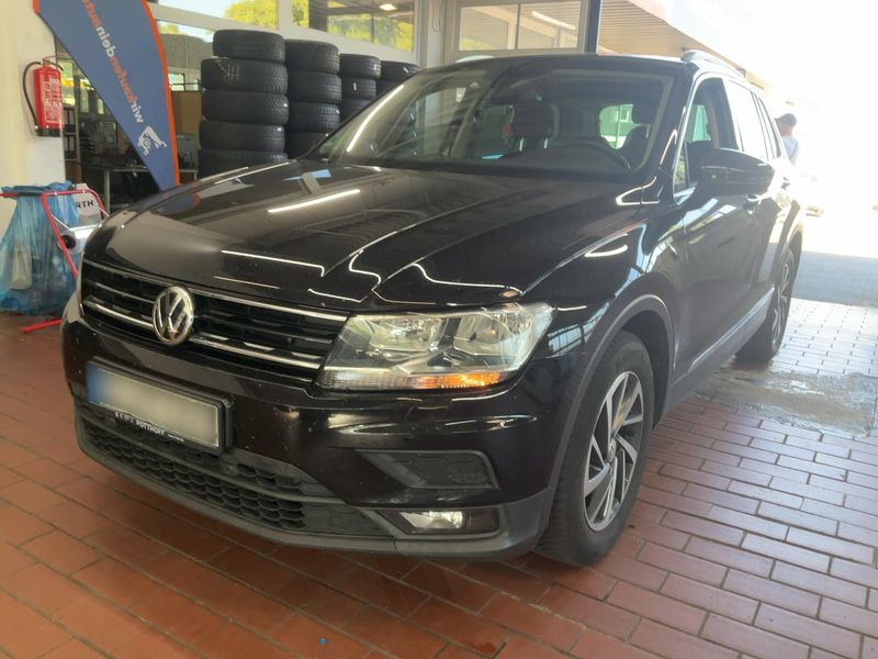 Volkswagen Tiguan 2.0 TDI Sound BlueMotion Tech 2018 – снимка 1