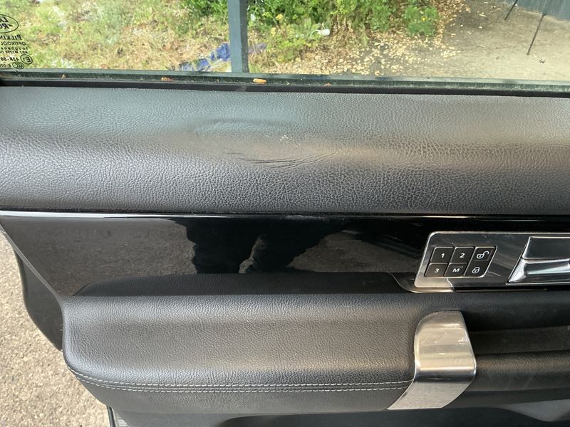 Land Rover Discovery 4 3.0 TD V6 TDV6 SE 2011 – снимка 28