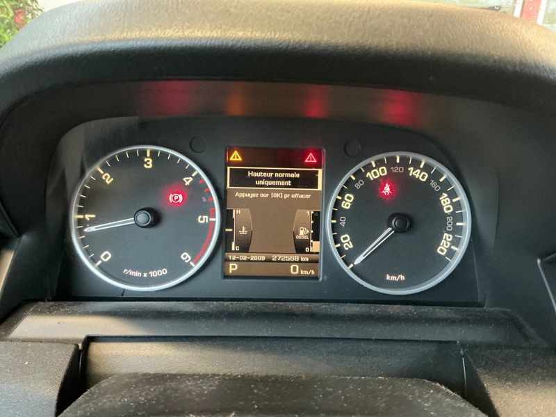 Land Rover Discovery 4 3.0 TD V6 TDV6 SE 2011 – снимка 18