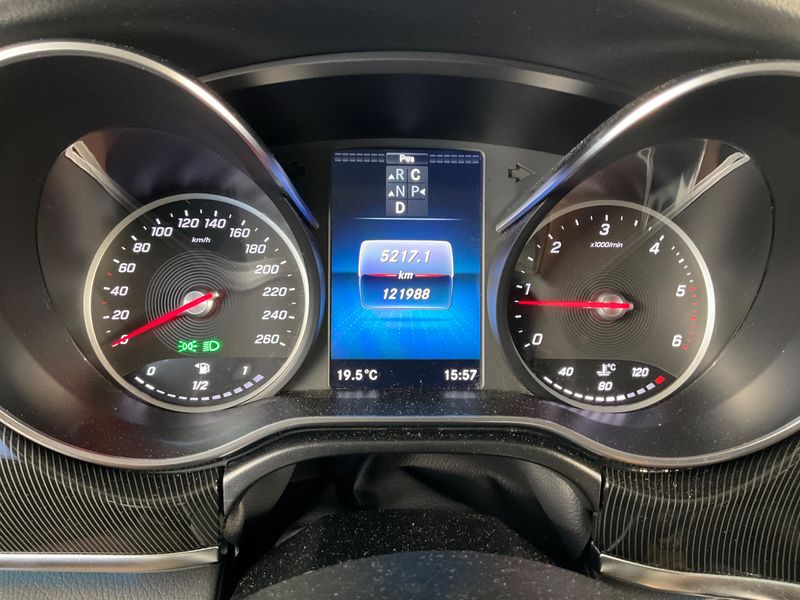 Mercedes-Benz V-Klasse V 220 d RISE kompakt 2022 – снимка 18