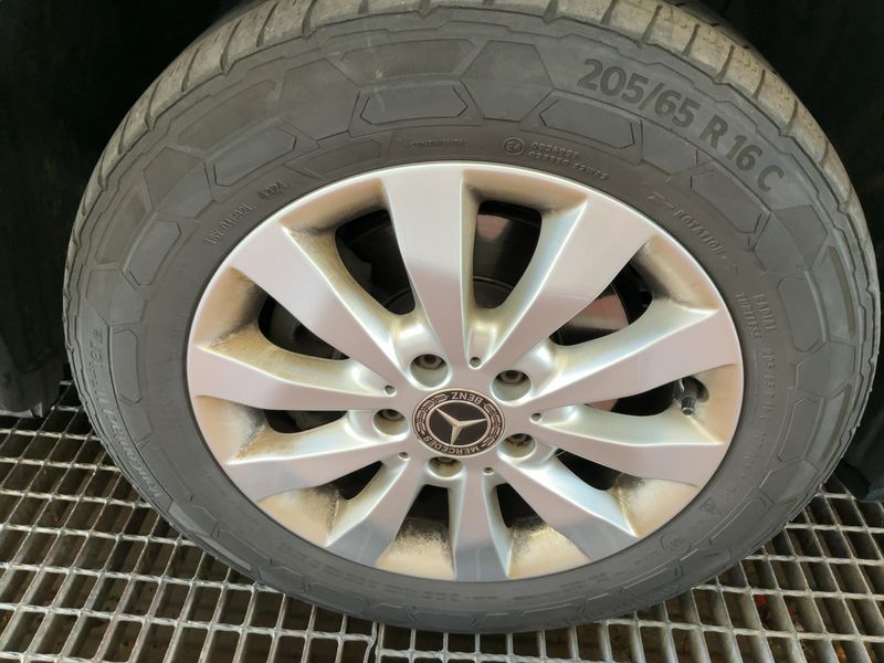 Mercedes-Benz V-Klasse V 220 d RISE kompakt 2022 – снимка 11