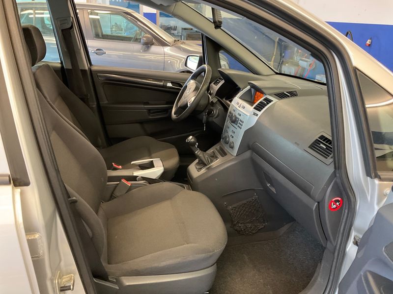 Opel Zafira 1.6 Selection "110 Jahre" 2009 – снимка 3
