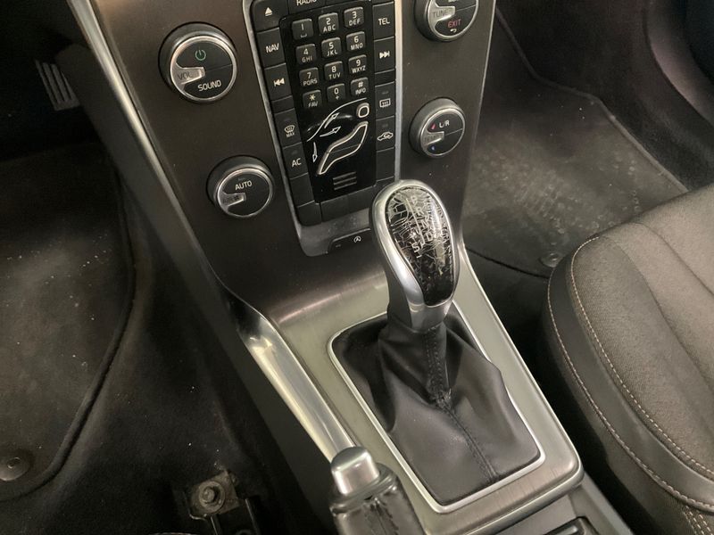 Volvo V40 Cross Country 1.6 D2 Momentum 2014 – снимка 25