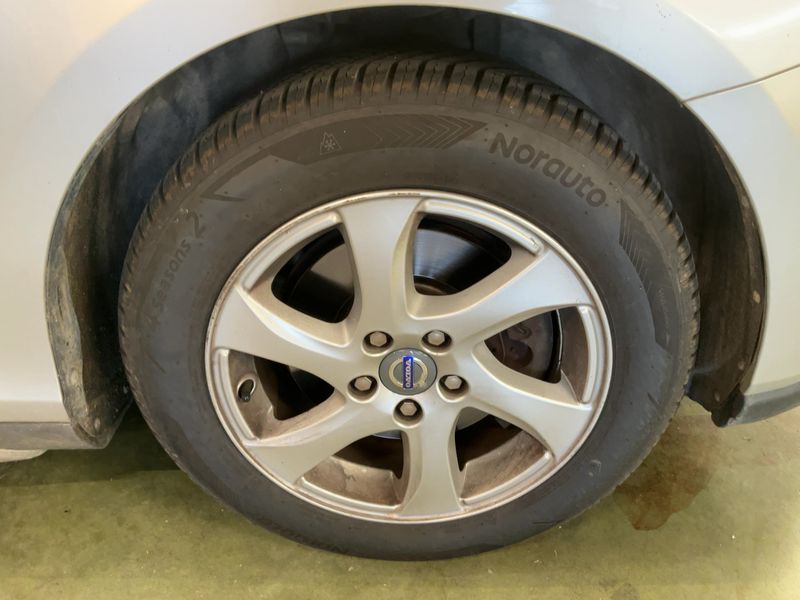 Volvo V40 Cross Country 1.6 D2 Momentum 2014 – снимка 11