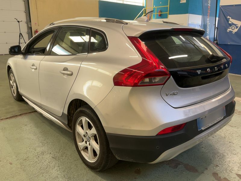 Volvo V40 Cross Country 1.6 D2 Momentum 2014 – снимка 6