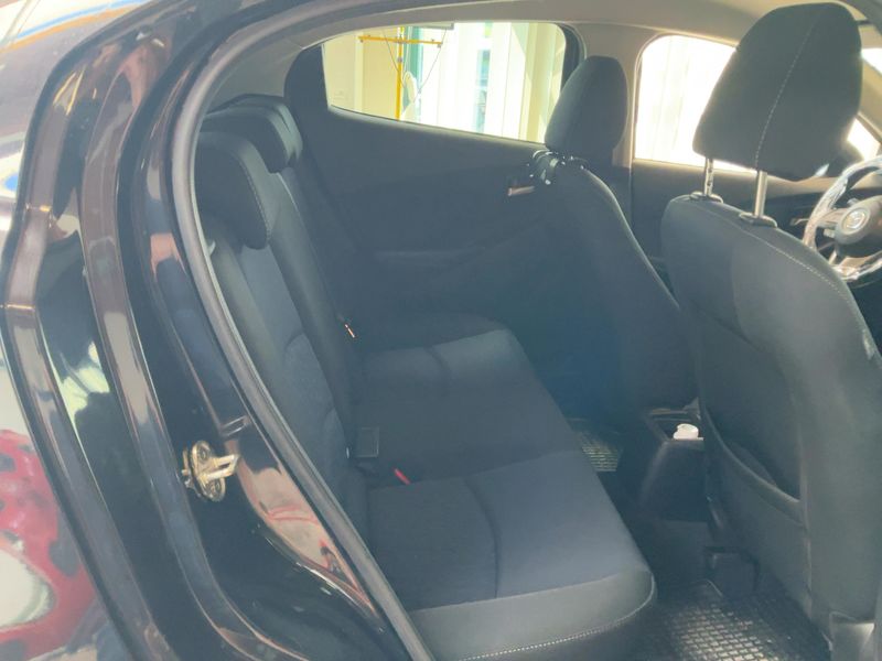 Mazda 2 1.5 Attraction 2016 – снимка 20