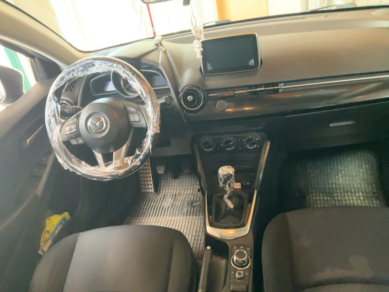 Mazda 2 1.5 Attraction 2016 – снимка 18