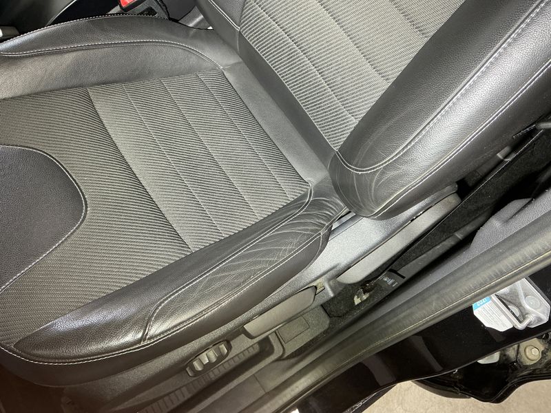 Ford Kuga 2.0 TDCi Individual 2014 – снимка 24