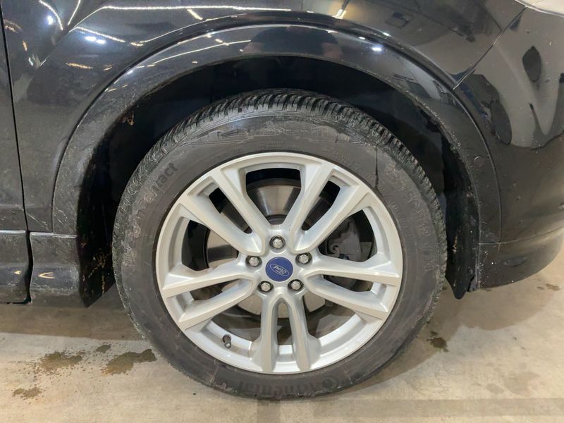 Ford Kuga 2.0 TDCi Individual 2014 – снимка 11