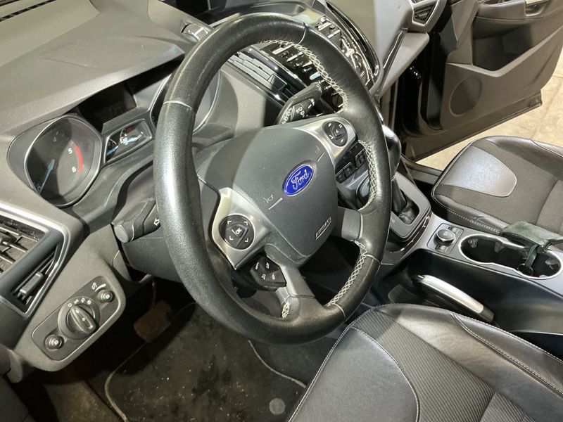 Ford Kuga 2.0 TDCi Individual 2014 – снимка 28