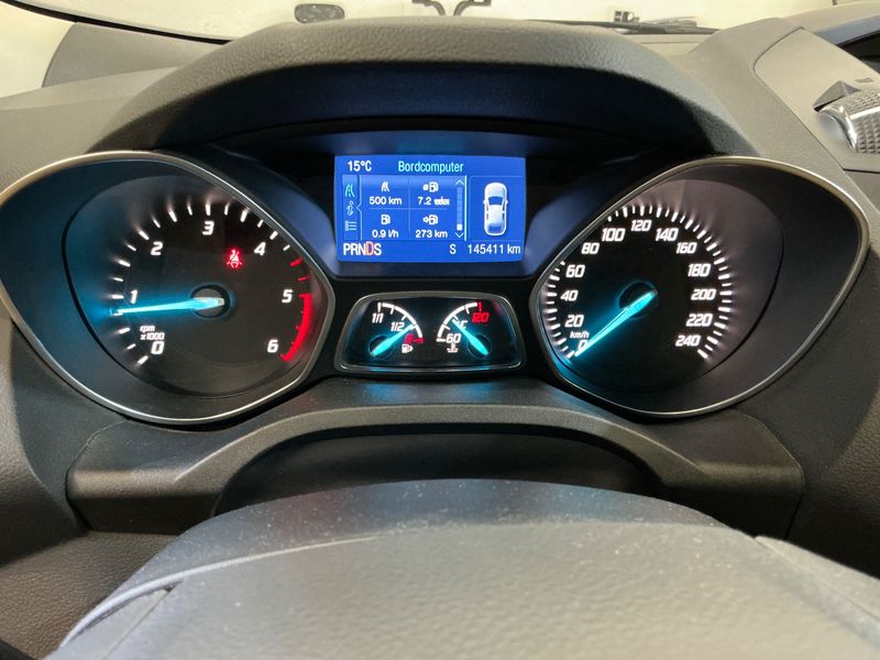 Ford Kuga 2.0 TDCi Individual 2014 – снимка 19