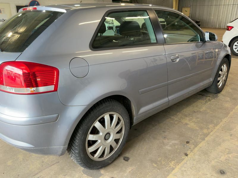 Audi A3 1.6 Attraction 2004 – снимка 8
