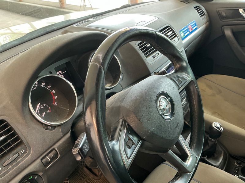 Skoda Yeti 2.0 TDI Joy 4x4 2016 – снимка 35