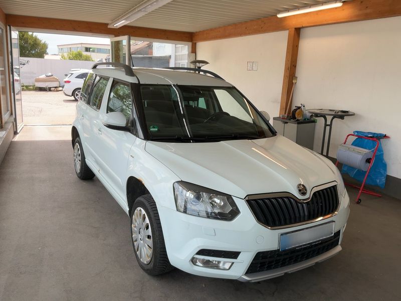 Skoda Yeti 2.0 TDI Joy 4x4 2016 – снимка 12