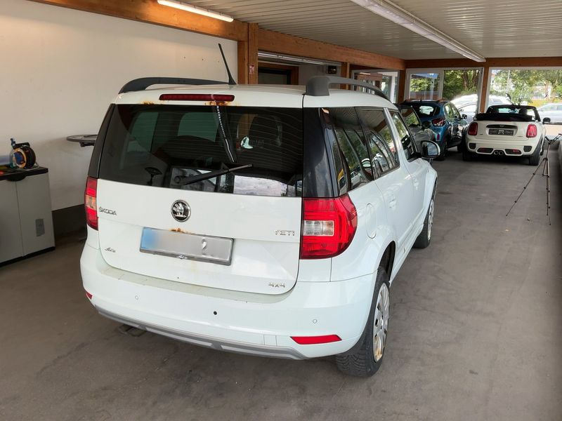 Skoda Yeti 2.0 TDI Joy 4x4 2016 – снимка 8