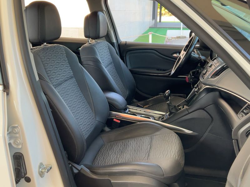 Opel Zafira Tourer 1.6 CDTI DPF Excellence 2015 – снимка 16