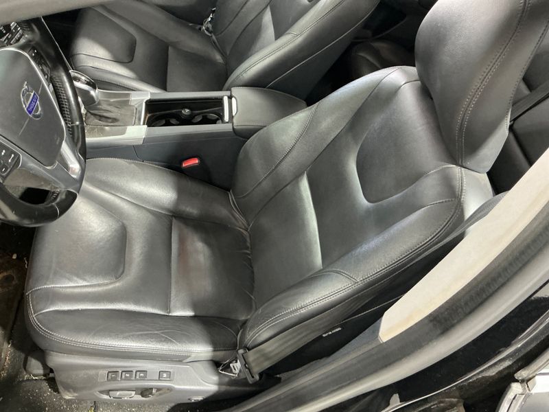 Volvo XC60 2.0 D4 Xenium 2014 – снимка 29