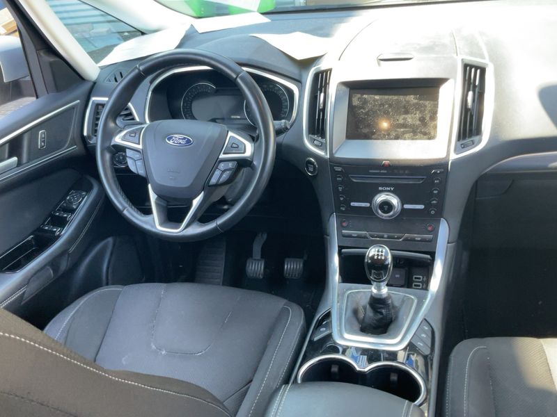 Ford S-Max 1.5 EcoBoost Titanium 2019 – снимка 17