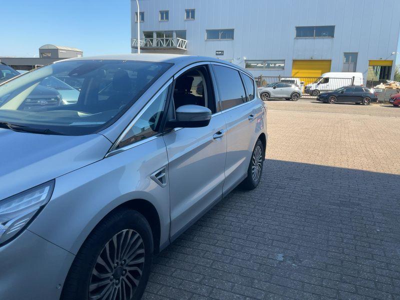 Ford S-Max 1.5 EcoBoost Titanium 2019 – снимка 2