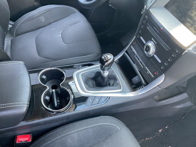 Ford S-Max 1.5 EcoBoost Titanium 2019 – снимка 34