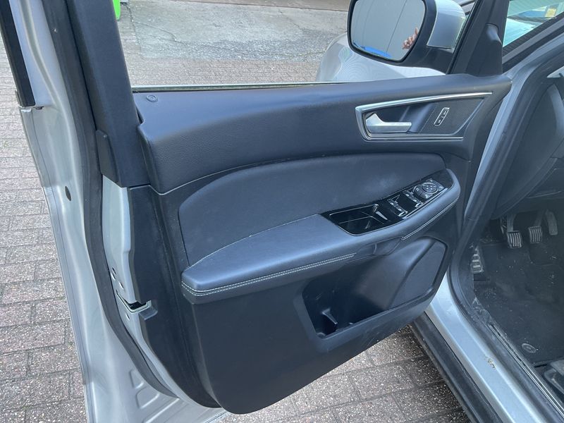 Ford S-Max 1.5 EcoBoost Titanium 2019 – снимка 42