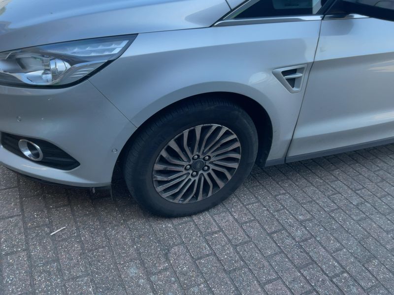 Ford S-Max 1.5 EcoBoost Titanium 2019 – снимка 3
