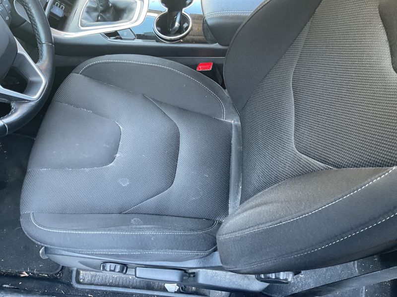 Ford S-Max 1.5 EcoBoost Titanium 2019 – снимка 43