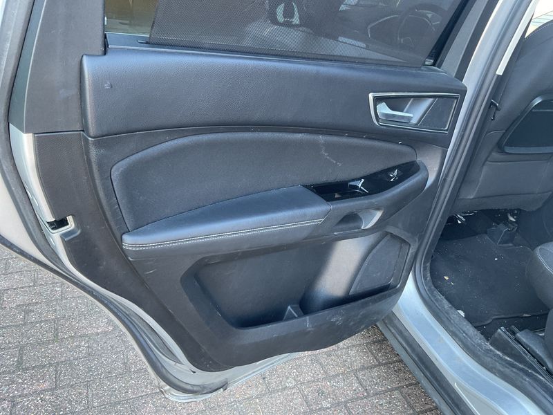 Ford S-Max 1.5 EcoBoost Titanium 2019 – снимка 41