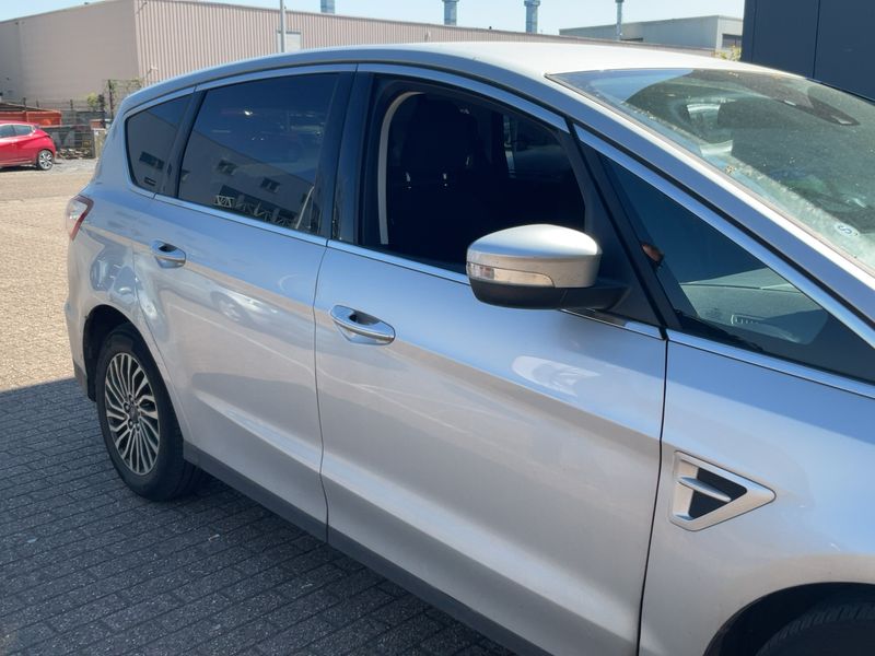 Ford S-Max 1.5 EcoBoost Titanium 2019 – снимка 12