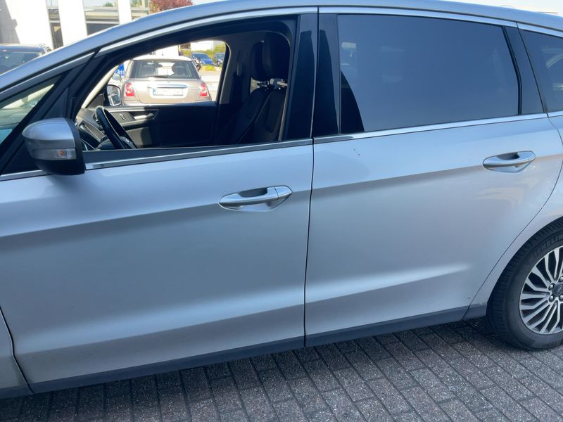 Ford S-Max 1.5 EcoBoost Titanium 2019 – снимка 4