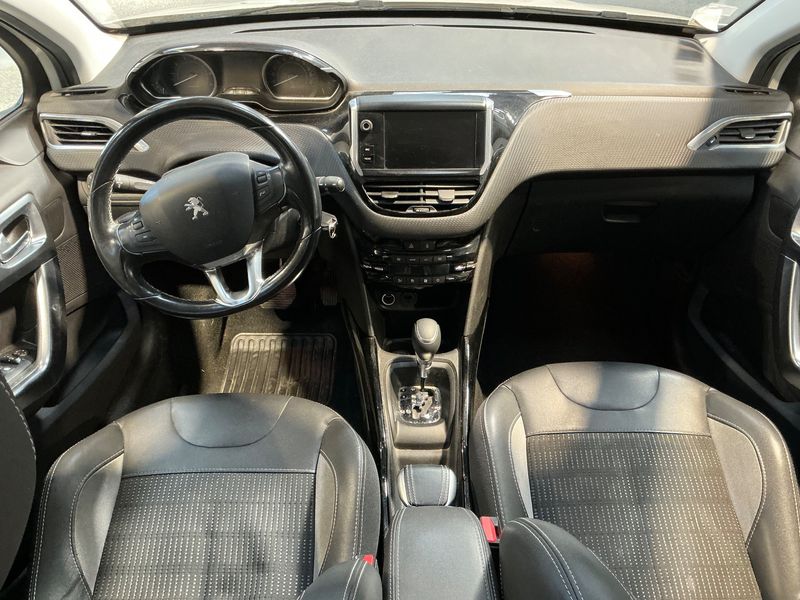 Peugeot 2008 1.2 PureTech Allure 2017 – снимка 17