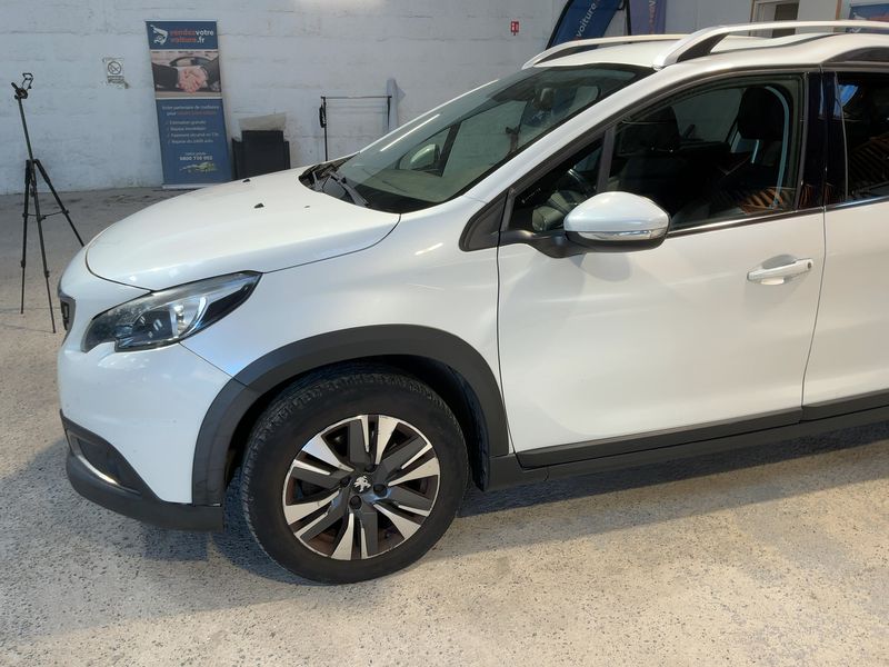 Peugeot 2008 1.2 PureTech Allure 2017 – снимка 2