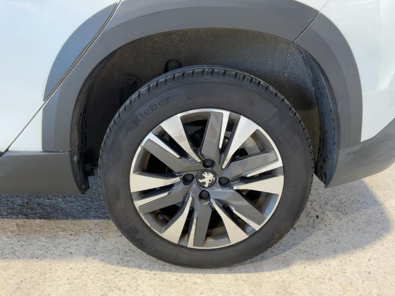 Peugeot 2008 1.2 PureTech Allure 2017 – снимка 5