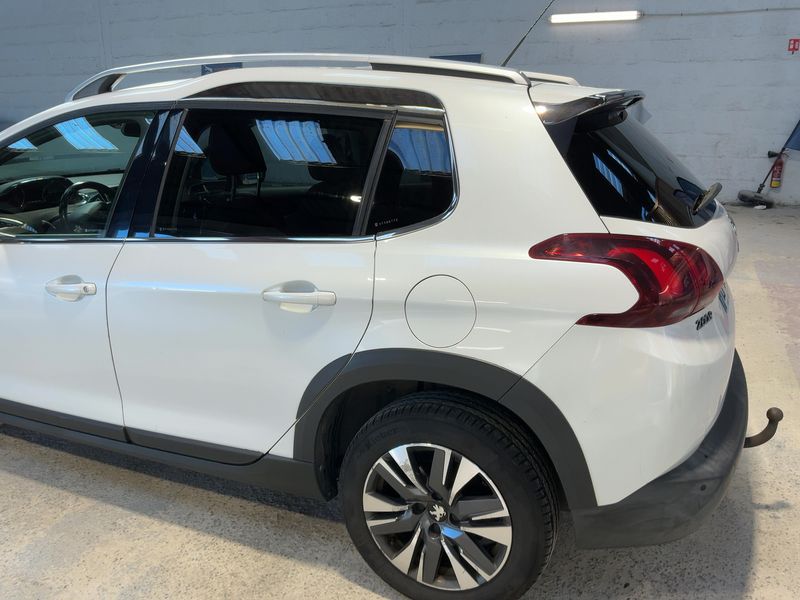 Peugeot 2008 1.2 PureTech Allure 2017 – снимка 6